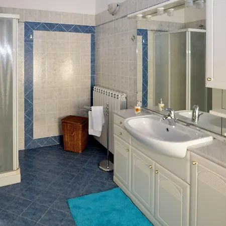 Nocleg ze śniadaniem Chiaro Di Luna 3*