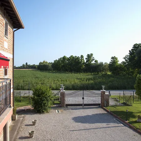 Chiaro Di Luna Bed and Breakfast San Vito al Tagliamento