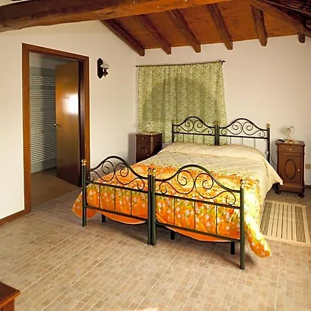 Chiaro Di Luna Bed & Breakfast