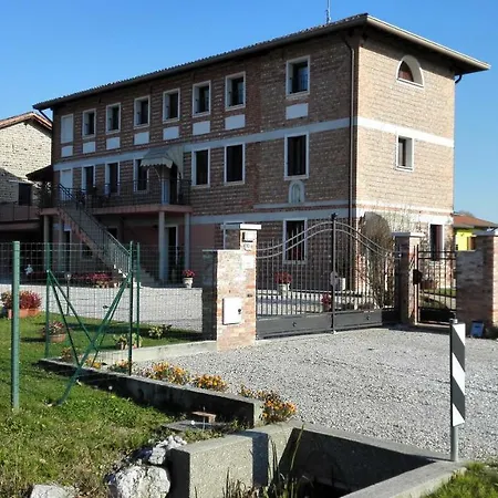 Bed & Breakfast Chiaro Di Luna